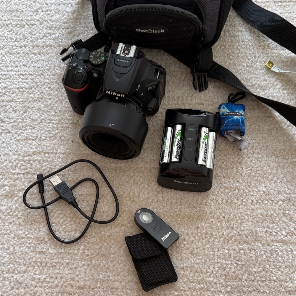 Nikon D5500 Black DSLR Camera with Accessories